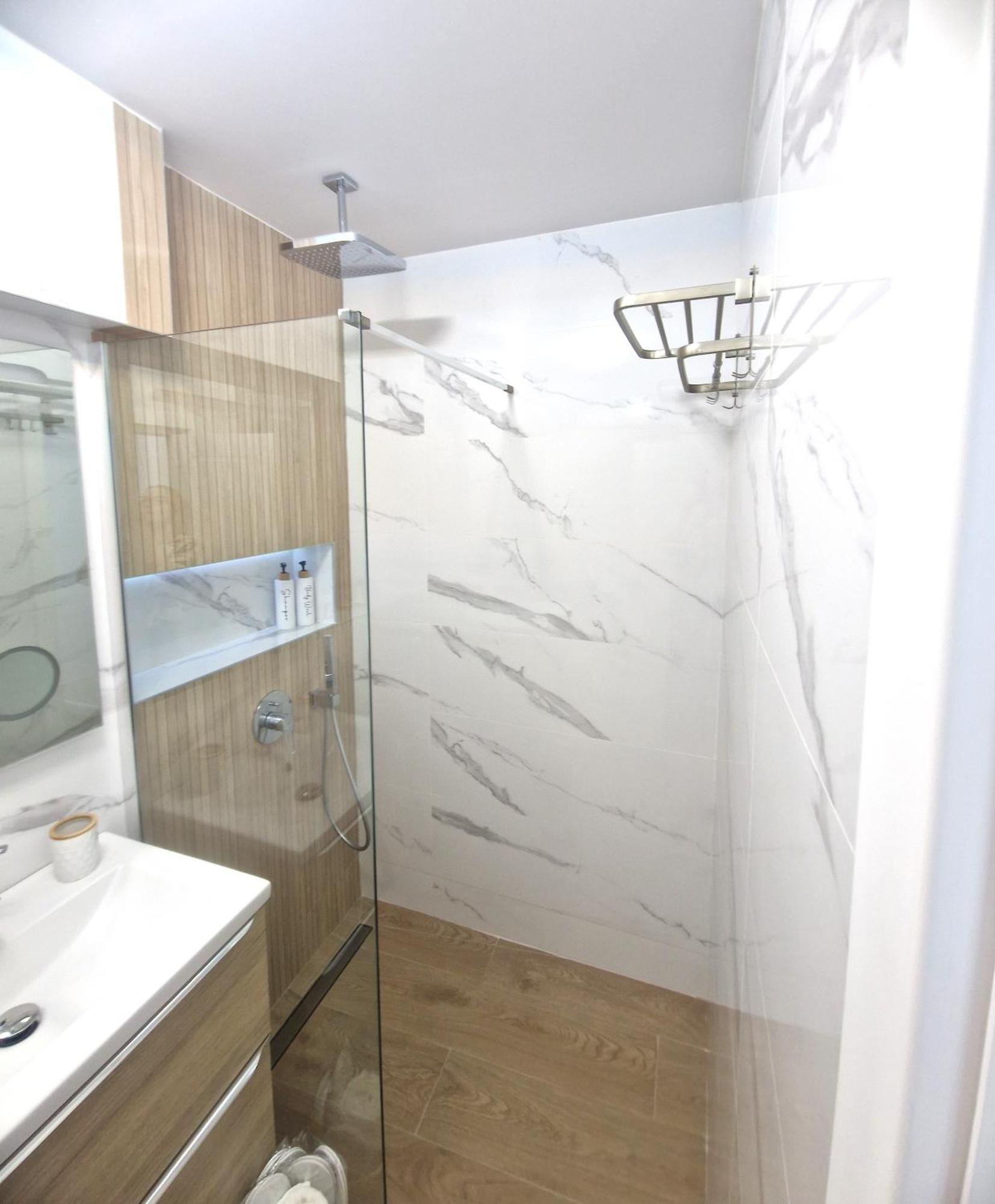 Ultracentral Luxury Apartament Curtea De Arges Exterior photo