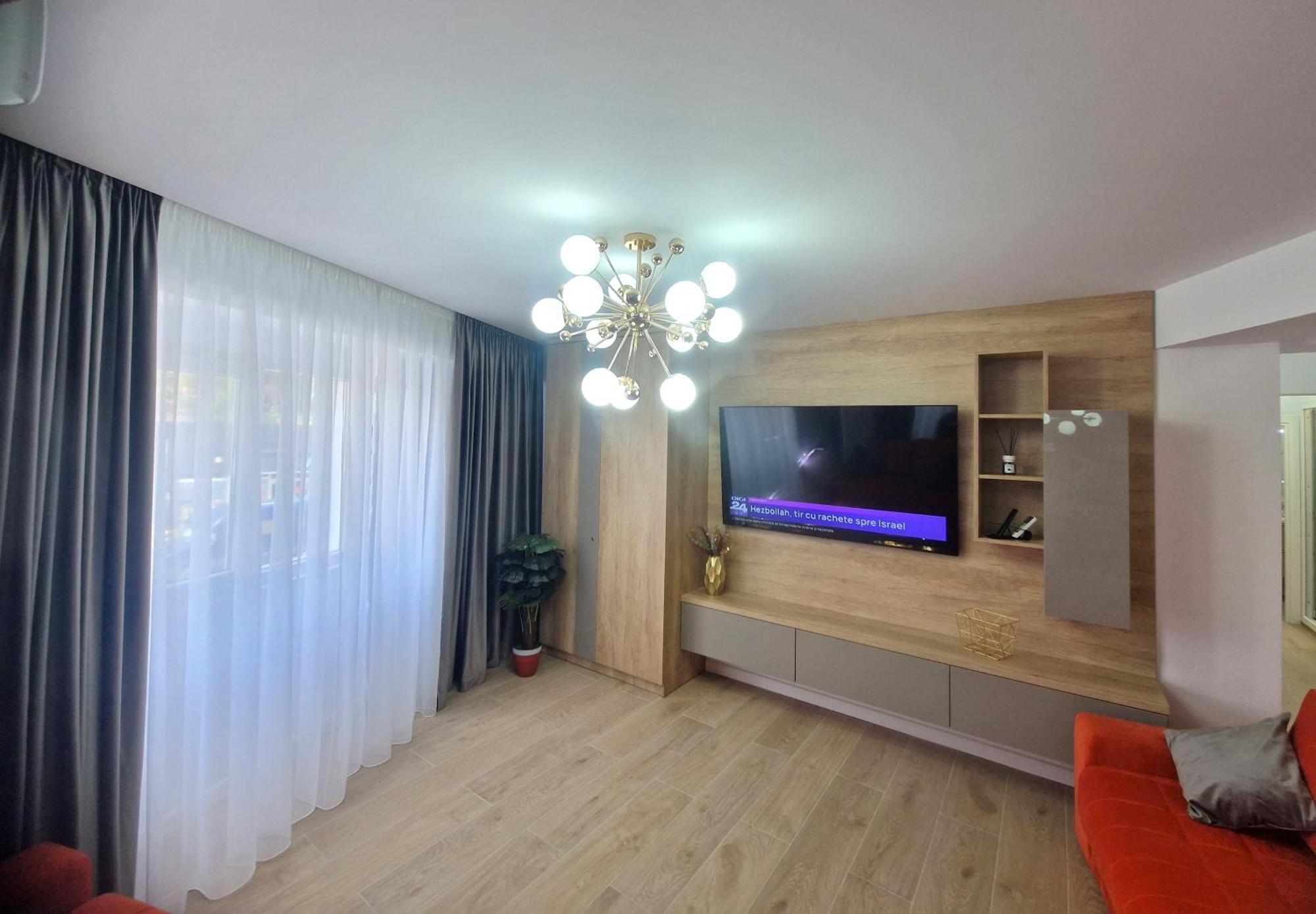 Ultracentral Luxury Apartament Curtea De Arges Exterior photo