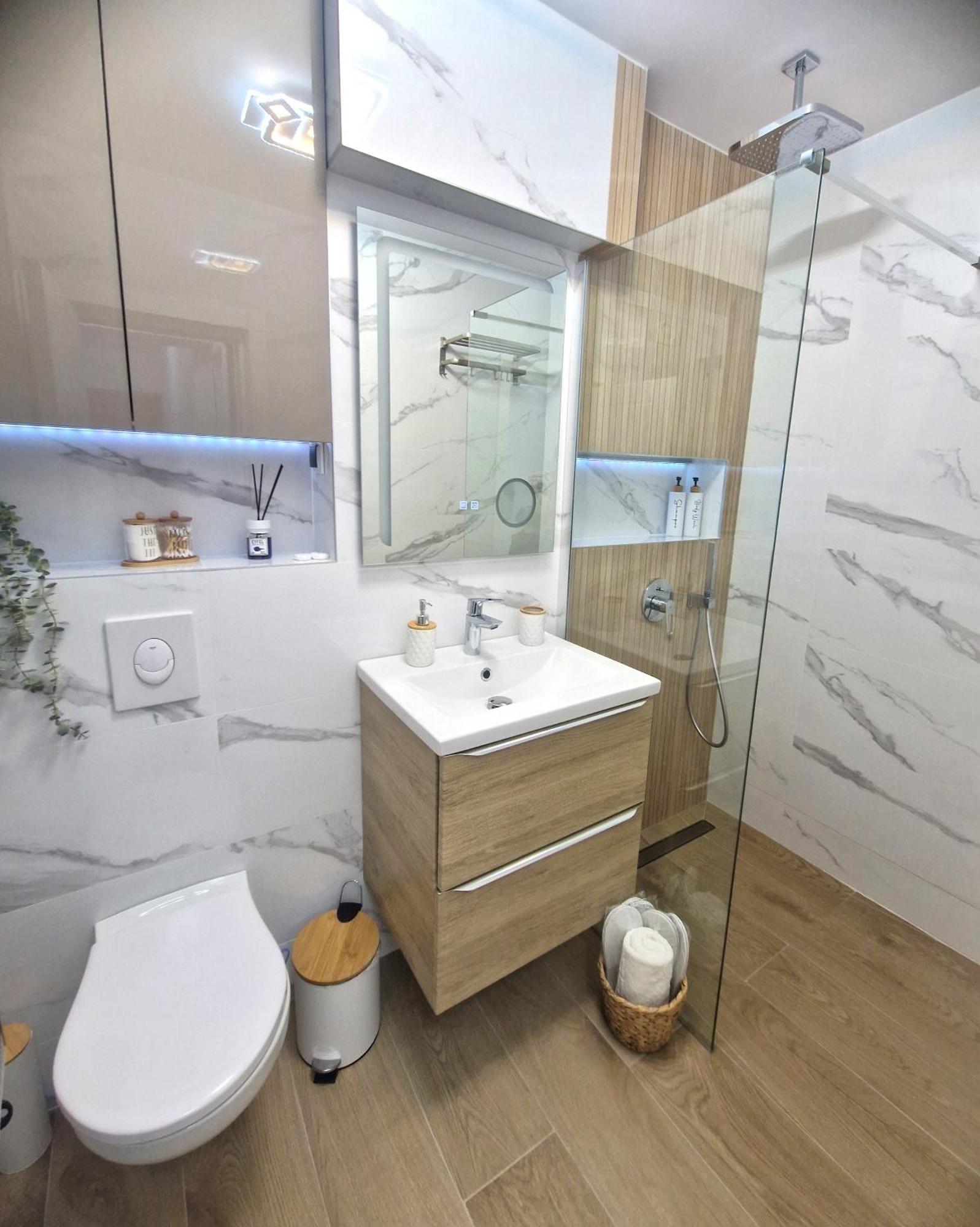 Ultracentral Luxury Apartament Curtea De Arges Exterior photo